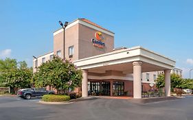 Comfort Suites Oxford 3*